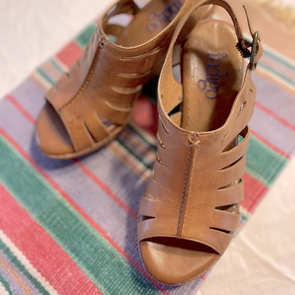 Indigo by Clark’s cork wedge sling back strappy sandals 3.5 inch heel size 6.5 - Picture 3 of 14